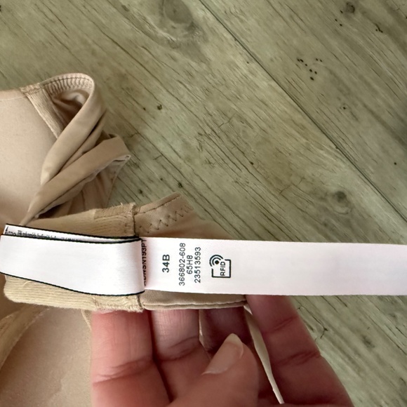 Victoria Secret bra - Picture 3 of 3